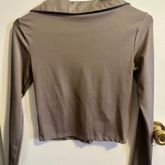 Cropped Grey Button Down - Picture 8 of 8